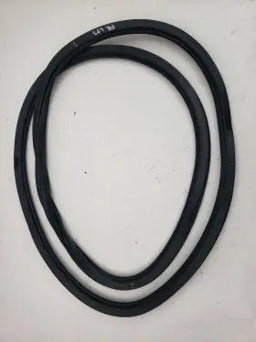 8v5831721 Audi 2017 A3 2.0l Front Right Side Door Weatherstrip Seal Rubber C73