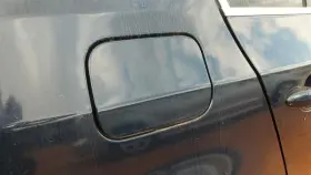 177.bm1k06 Bmw 530i 2006 Fuel Filler Door 137397