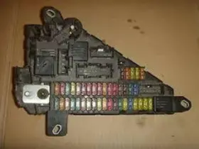 61146906588 Bmw 1 Oem Used Fuse Box Rear 530i Ft04 E60 5 Series Euro All Parts