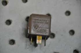V23134k59x108 Bmw 61361388364 12 Dd Oem 61361388729 Used Relay Siemens 530i 95 E34 Euro All