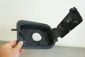 7218336 Bmw F10 528i 535i 550i Fuel Gas Tank Filler Door Lid Cover Hinge 2011-2016