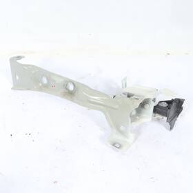 Bmw 7450382 2020-2024 M235i Gran Coupe Front Right Fender Support Bracket Oem