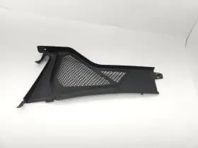 9245593 Bmw 2014 - 2018 X5 X5m F15 X6 F16 Front Right Windshield Cowl Trim Oem
