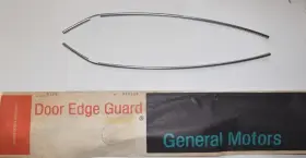 996548 Buick Nos 1979-1984 Riviera Accessory Door Edge Guards