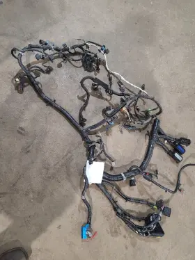 648.gm6q14 Cadillac Srx 2014 Engine Wire Harness 618988