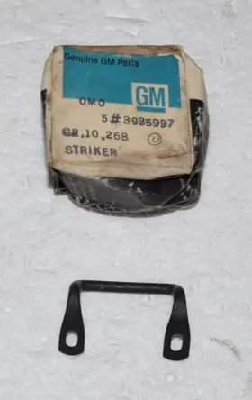 3935997 Chevrolet Nos 1969 1970 Chevy Impala Caprice Belair Pass Car Glove Box Lok Striker