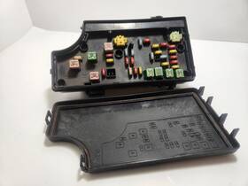 Chrysler 56049714 Pt Cruiser 2006-2010 Convertible Engine Bay Fuse Box 56049714an Read