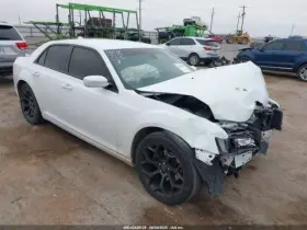 564.ch1u19 Chrysler 300 2019 Jack 1749735