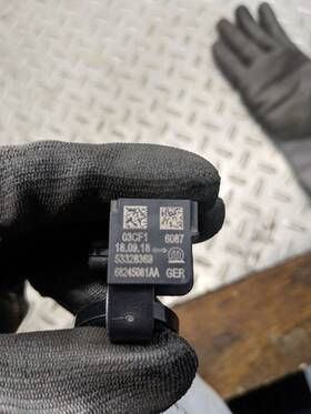 Chrysler 653.ch1f19 18-19 Pacifica 17-19 Compass Front Impact Acceleration Sensor Mopar 682r 1181691