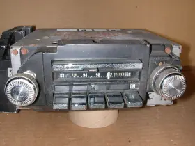 7930025 Delco 1971-72 Cadillac And Eldorado - Am-fm Stereo Radio #7930025 Parts Or Restore