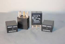 Dodge 5269988aa Pack Lot Of 4 Omron Relay 21911c Chrysler Plymouth 05269988aa Usa