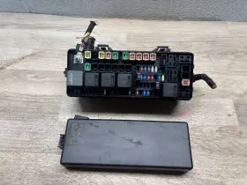 P68062015ac Dodge 2005-2014 Charger Chrysler 300 Fuse Box Rear Trunk Oem Power Distribution