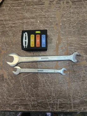 248380 Ferrari California -wrench And Fuse Kit