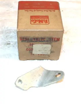 B8az-9b550-a Fomoco 1958-1973 Ford Mustang Mercury Nos Autolite 2100 4100 Carburetor Dashpot Bracket