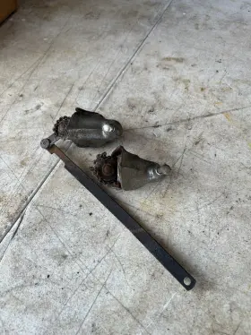 472137 Ford 1938 1939 1940 Chrome Windshield Wiper Pivot Mount Trico Convertible