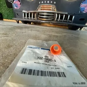 7c3z-6a065-a Ford 1 4764968 Orange Mount Bolt Cap New Oem