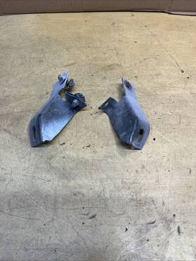 Ford C5zz-17b876/7-a 1965 1966 Mustang Rear Bumper Guard Bracket Pair