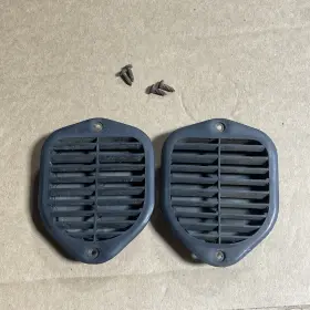 D30b-65280b10 Ford 1972 1973 1974 Lincoln Mark Iv Oem Door Jamb Air/pressure Vent Grill - Pair