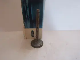 D5dz-6507-a Ford 65 Falcon Intake Valve Nos