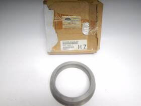 Ford D6hz-7a085-a New Oem Heavy Truck 1976 Retainer Ms Rear Brg