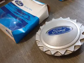 F85a-1a096-ca Ford F2my-1130-b Mercury Center Hub Cap Original Nos New