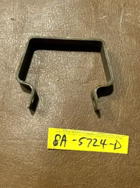 8a-5724-d Ford Fomoco Nos 1958 Rear Leaf Spring Clamp