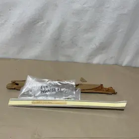 E44y7429038ay Ford Lincoln Mercury Nos 1984 Topaz Rh Quarter Panel Molding Trim