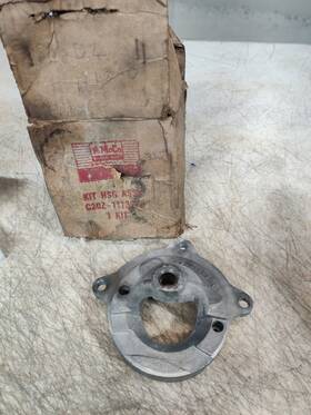 Ford - Mercury C2dz-11130-b 61-66 Mustang Fairlane Falcon Meteor Nos 6-cyl 144 170 200 Starter Housing