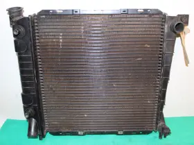 E5tz-8005-l Ford - Mercury Lincoln 1985 1986 1987 1988 1989 Bronco Ii Ranger Nos 2.8l 2.9l V6 Radiator