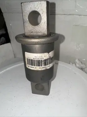 16-18035-000 Freightliner Bushing