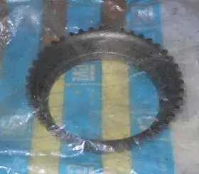 2426043 General Motors Nos 1961-65 3/4 1 Ton Gm Truck Retainer