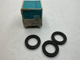 General Motors 3705847 Gm Seal Lot Of 3
