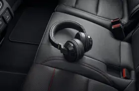 19368029 General Motors/kicker 19420040 Gm Tabor 2 Bluetooth Headphones By - Associated Accessories