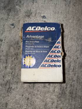 Gm 19313119 Oem Acdelco 14d1430ch Front Disc Brake Pads Ceramic Advantage New