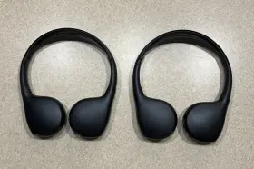 22863046 Gm Genuine 2002-2024 Dual-channel Wireless Infrared Ir Headphones Set