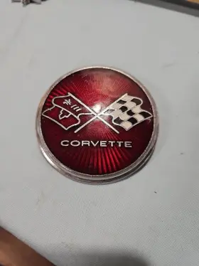 347914 Gm #347914 1975-1976 Corvette Rear Fuel Door Emblem Verynice Original Nuts