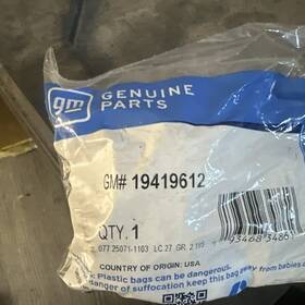 Gm Oem 19419612 20-23 Sierra 2500 Hd Electrical Components-park Sensor Bracket
