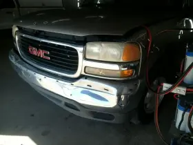 564.gm9c03 Gmc Truck Yukon 2003 Jack 104925943
