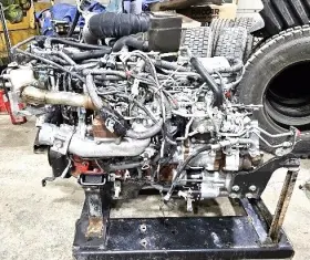 J08e-wu Hino 268 2020 Engine Assembly