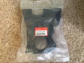11810-p72-a00 Honda New Oem 99-00 Civic Si B16a2 / Integra B18c Lower Timing Belt Cover P72