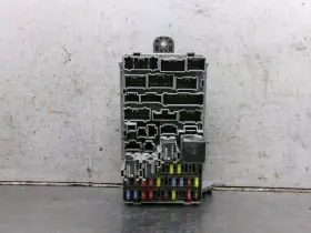 633.ho1g06 Honda 05 - 08 Element Interior Cabin Fuse Relay Box