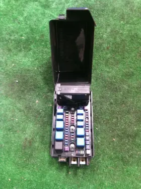 646-10992 Hyundai Fuse Box Engine Compartment Us Market Sedan Fits 09-14 Genesis 854536