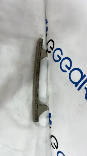 83550-j9000 Hyundai Kona 2017 - 2021 Window Guide Channel Left Side Rear Oem