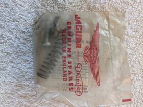 Jaguar 8280 Etype 3.8 Oil Pressure Spring And Relief Valve Kit