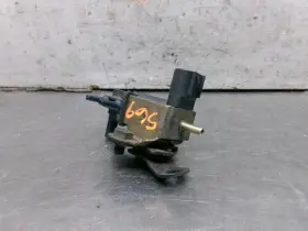 372.le1i05 Lexus 04 - 06 Es330 Vapor Purge Vacuum Switch Solenoid Valve 3.3l