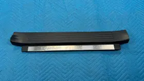 6791060053 Lexus Oem Gx460 Front Passengers Door Scuff Plate Non-illuminated 2010-2023