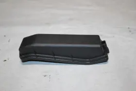 8266253032 Lexus 2001-2005 Is300 Is 300 Oem Cover Relay Block Upper No.2 Genuine