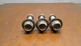999.le1u92 Lexus 92 - 00 Sc300 Rear Drive Shaft To Carrier Mounting Bolts