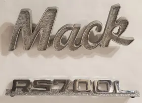 27ru2127 Mack 31mf48p4 9 Inch Emblem And Rs700l Truck Model Side Badge