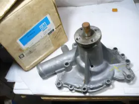 1257703 Master Lock 1973 - 80 Buick Pontiac Oldsmobile Water Pump With Correct Impeller Nos